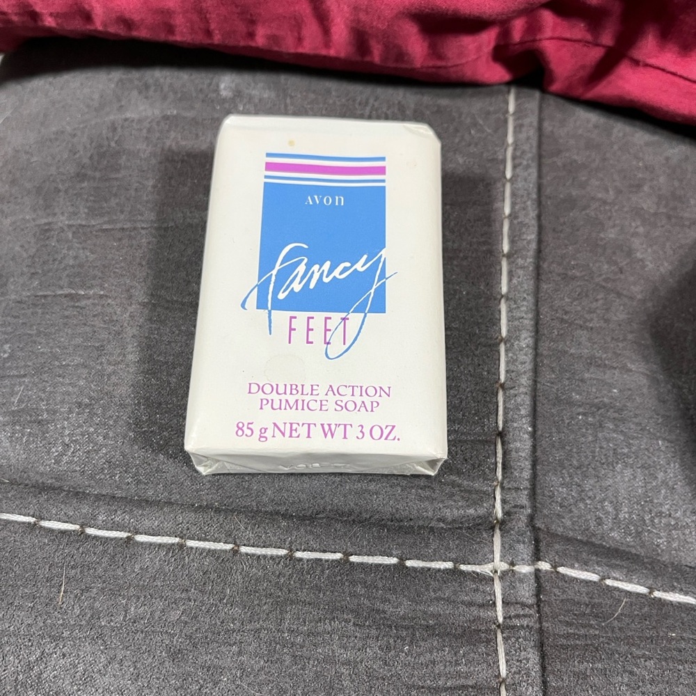 Avon Fancy Feet Double Action Pumice Soap - White and Blue